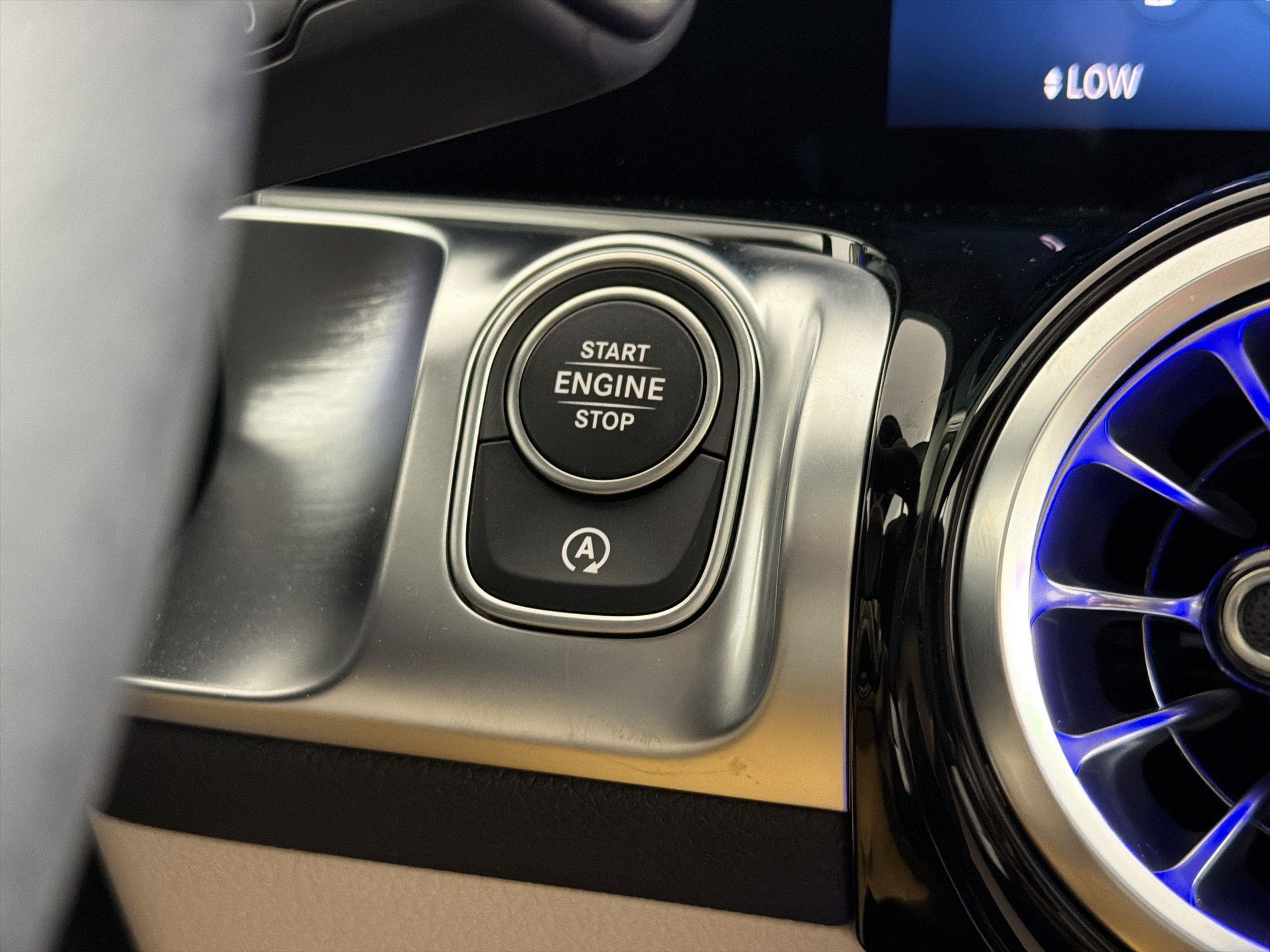 Used 2026 Mercedes-Benz GLB 250 4MATIC image 26