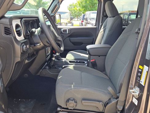 New 2025 Jeep Wrangler Sport S image 24