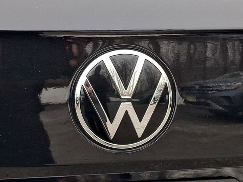 Used 2022 Volkswagen Taos SE image 29