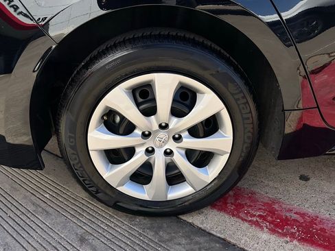 Used 2025 Toyota Corolla LE image 6