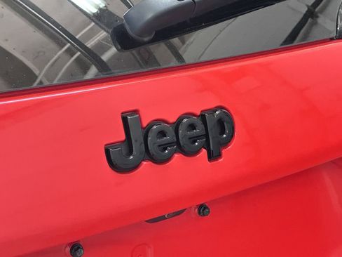 Certified 2021 Jeep Cherokee Latitude Plus image 17