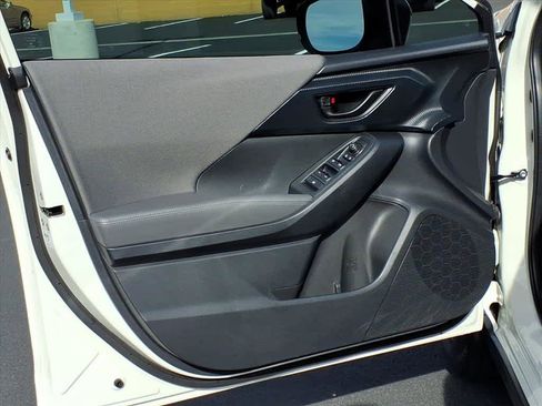 Used 2024 Subaru Crosstrek 2.0i Premium image 23