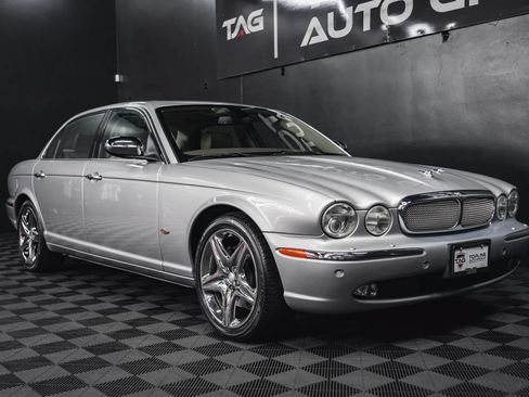 Used 2006 Jaguar XJ Vanden Plas RWD image 16