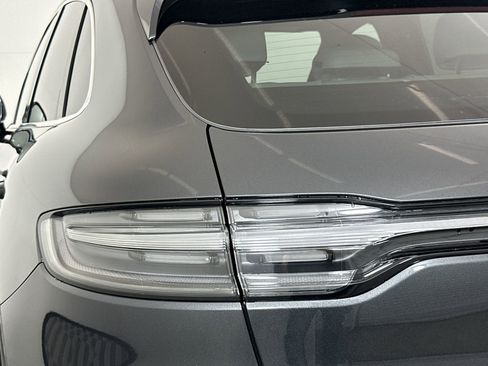 Used 2025 Porsche Macan image 14