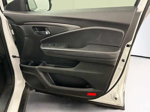 Used 2022 Honda Pilot Sport image 33