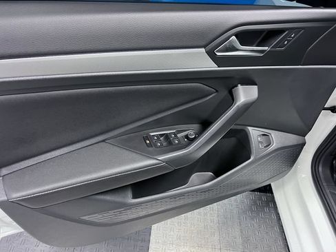 Certified 2024 Volkswagen Jetta Sport FWD image 7