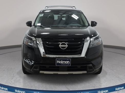 Used 2025 Nissan Pathfinder Platinum w/ Cargo Package AWD/4WD image 3