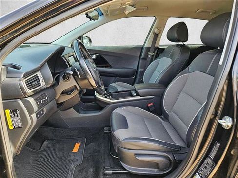 Used 2019 Kia Niro EX image 16