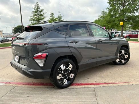 Used 2025 Hyundai Kona SEL FWD image 6