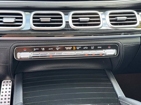 Used 2024 Mercedes-Benz GLS 580 4MATIC image 22