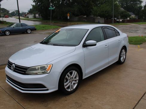 Used 2017 Volkswagen Jetta S FWD image 4