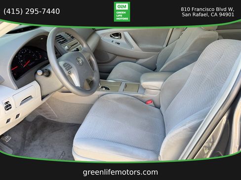 Used 2011 Toyota Camry LE FWD image 5