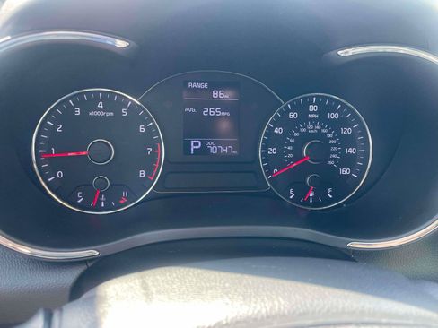 Used 2016 Kia Forte LX FWD image 9