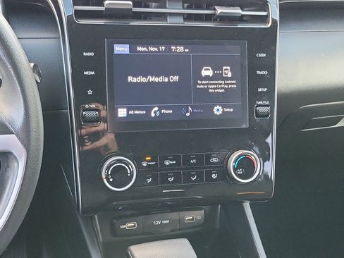 Certified 2022 Hyundai Tucson SE w/ Winter Package image 11