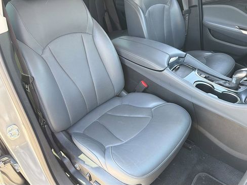 Used 2020 Buick Envision Essence AWD/4WD image 28