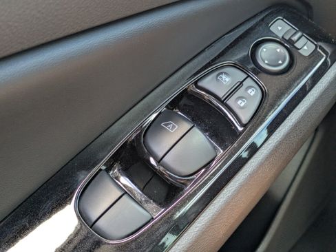 Used 2024 Nissan Altima 2.0 SR image 22