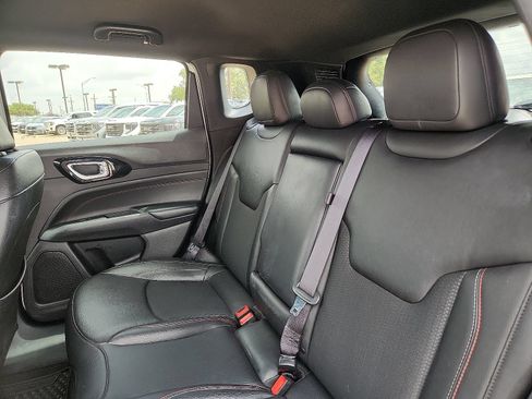 Used 2025 Jeep Compass Trailhawk AWD/4WD image 11