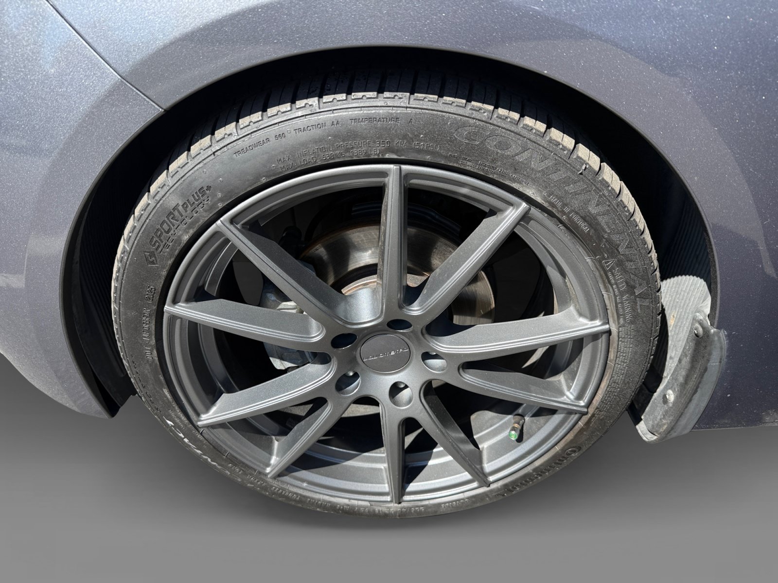 Used 2013 Hyundai Veloster w/ Style Pkg FWD image 9