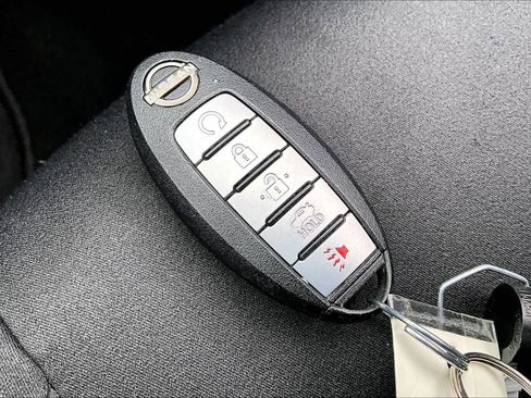 Used 2025 Nissan Altima 2.5 SV image 14