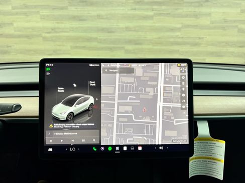 Used 2025 Tesla Model Y Long Range AWD/4WD image 20