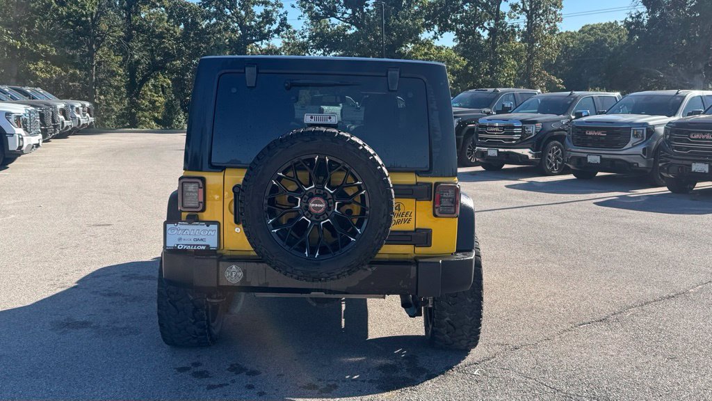 Used 2015 Jeep Wrangler Unlimited Sport AWD/4WD image 3