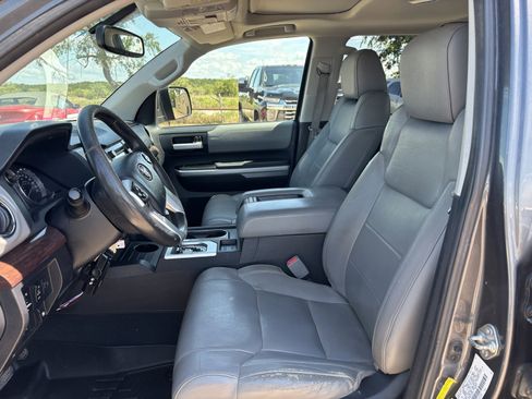Used 2014 Toyota Tundra Limited image 11