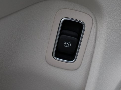 Used 2023 Mercedes-Benz CLA 250 CLA 250 w/ Premium Package image 13