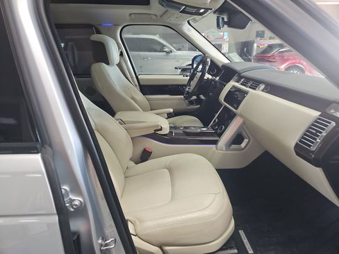 Used 2019 Land Rover Range Rover Long Wheelbase Supercharged image 11