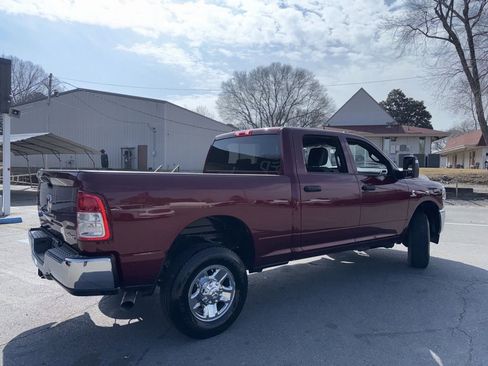 Used 2024 RAM 2500 Tradesman w/ Chrome Appearance Group image 5