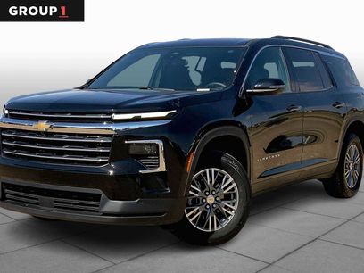 Used 2025 Chevrolet Traverse LT