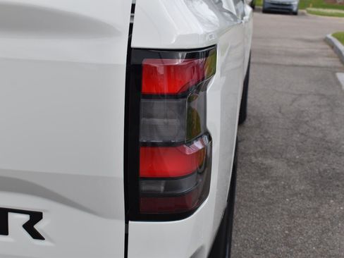 New 2026 Nissan Frontier SV w/ SV Convenience Package image 9
