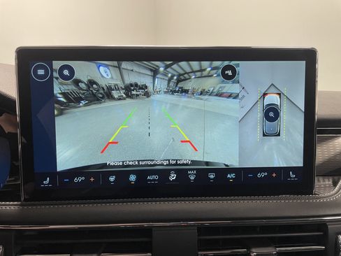 New 2025 Lincoln Corsair Reserve w/ Equipment Group 202A image 12