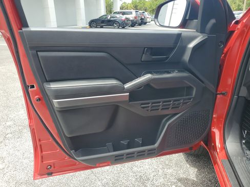 Certified 2025 Toyota Tacoma SR5 AWD/4WD image 23