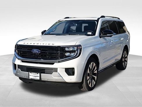 New 2026 Ford Expedition Platinum w/ Driver's Package image 7