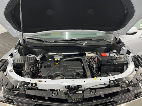 Used 2026 Chevrolet Equinox ACTIV w/ Convenience Package III image 29