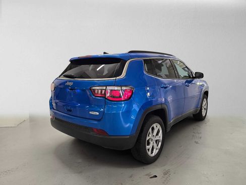 Used 2024 Jeep Compass Latitude AWD/4WD image 5