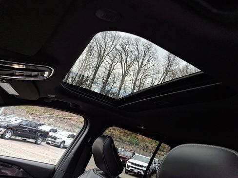 Certified 2023 Jeep Grand Cherokee Altitude AWD/4WD image 15