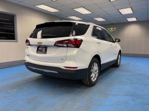 Certified 2024 Chevrolet Equinox LT image 2