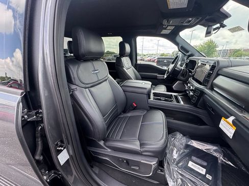 New 2026 Ford F250 Platinum w/ Tremor Off-Road Package AWD/4WD image 17