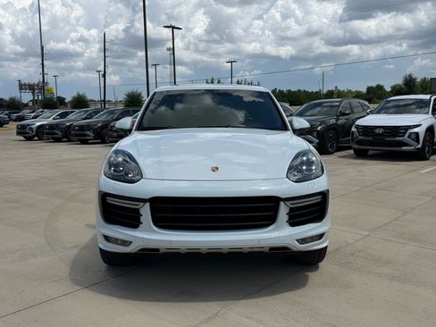 Used 2017 Porsche Cayenne GTS AWD/4WD image 9