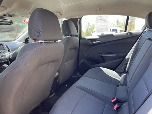 Used 2018 Chevrolet Cruze LT w/ LT Convenience Package FWD image 10