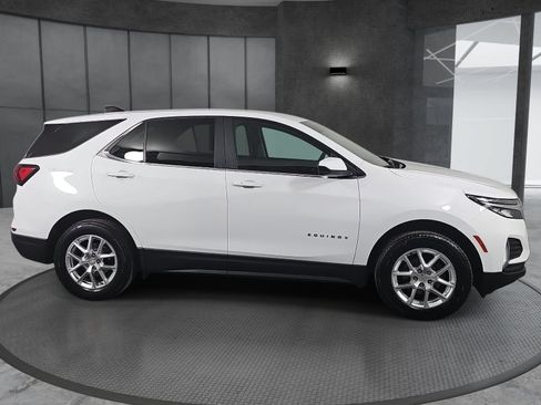 Used 2022 Chevrolet Equinox LT AWD/4WD image 4