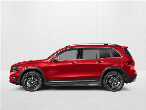 New 2026 Mercedes-Benz GLB 250 4MATIC image 3