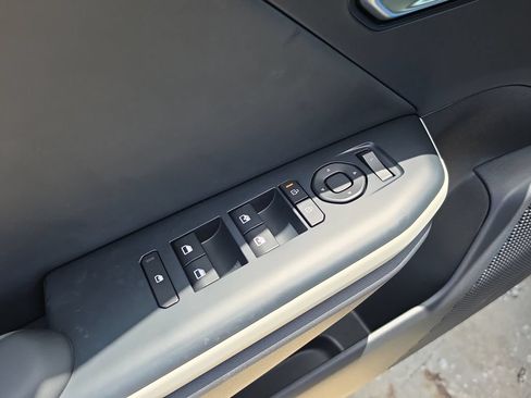 New 2026 Kia K4 GT-Line w/ GT-Line Premium Package FWD image 18