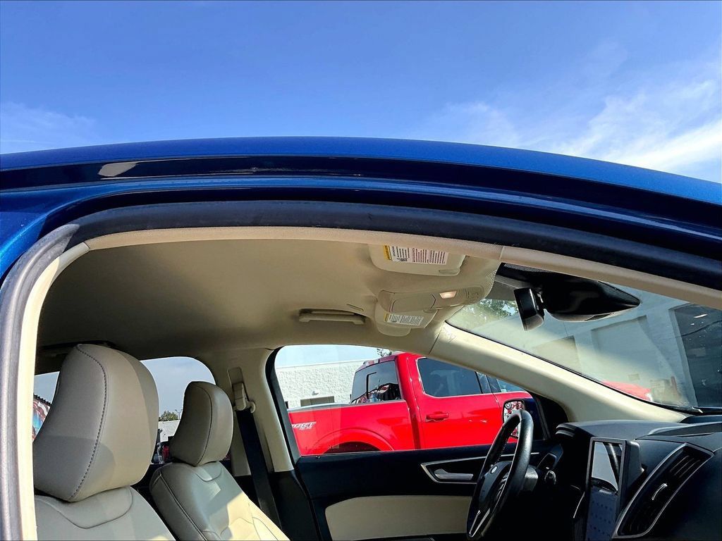 Used 2023 Ford Edge SEL AWD/4WD image 23