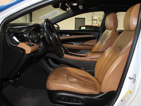 Used 2017 Buick LaCrosse Premium FWD image 9