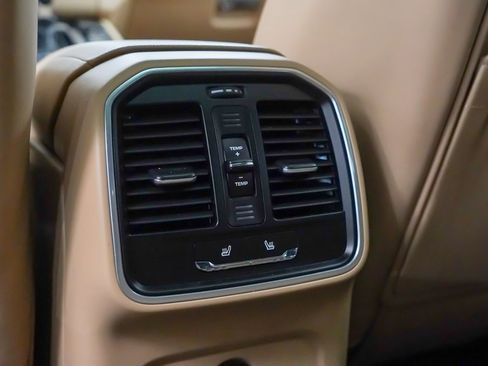 Used 2018 Porsche Macan Sport Edition image 19