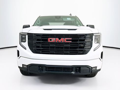 Used 2024 GMC Sierra 1500 Elevation image 2