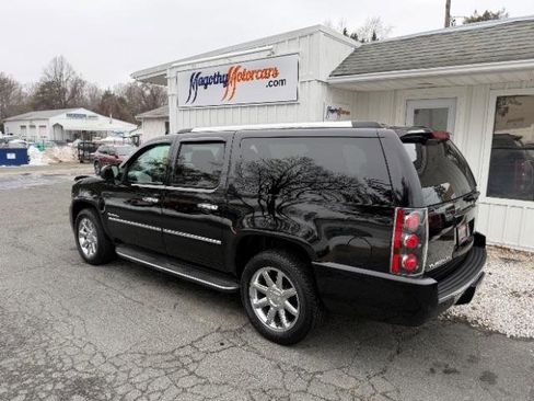 Used 2013 GMC Yukon XL Denali image 15