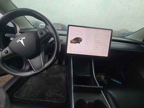 Used 2019 Tesla Model 3 Standard Range Plus RWD image 8